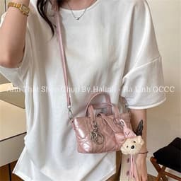 Túi Đeo Chéo Giỏ Dáng Chậu Chần Trám Kèm Charm Gấu CD 7