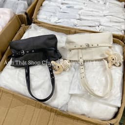 Túi Kẹp Nách Đai Ngang Bigsize Kèm Charm Gấu 3