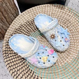KENROS 06[ tặng charm ngẫu nhiên ] Sục Nữ Hoạ Tiết Sầu Riêng Loang ( tặng 8 cham mẹ -dép bé 5 cham ) 5