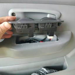 Công tắc bấm kính xe tải Thaco Towner 950 990 | Nút điều khiển nâng hạ kính 12V OEM 7