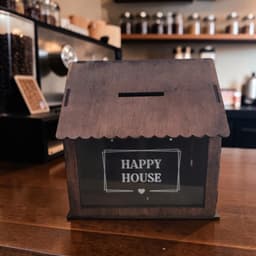 Hộp Tipbox Hình Ngôi Nhà Có Ổ Khóa | Lynhdecor MIỄN PHÍ Khắc Tên, Logo Quán Theo Yêu Cầu 3