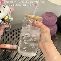 Cốc Thuỷ Tinh Kèm Vòi Dung Tích 600ml, Có Nắp Gỗ, Hình Hello Kitti, Phong Cách Hàn Quốc, Chất Liệu Thuỷ Tinh Siêu Trong 1