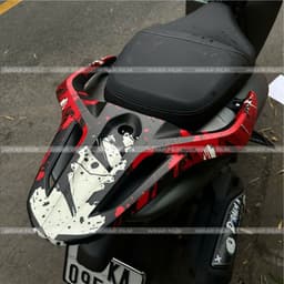 Tem Dán Cảng Sau Xe Máy Graffiti Đỏ Đen – Tem 3 lớp độ bền caoThể Thao, Cá Tính, Chống Trầy 1
