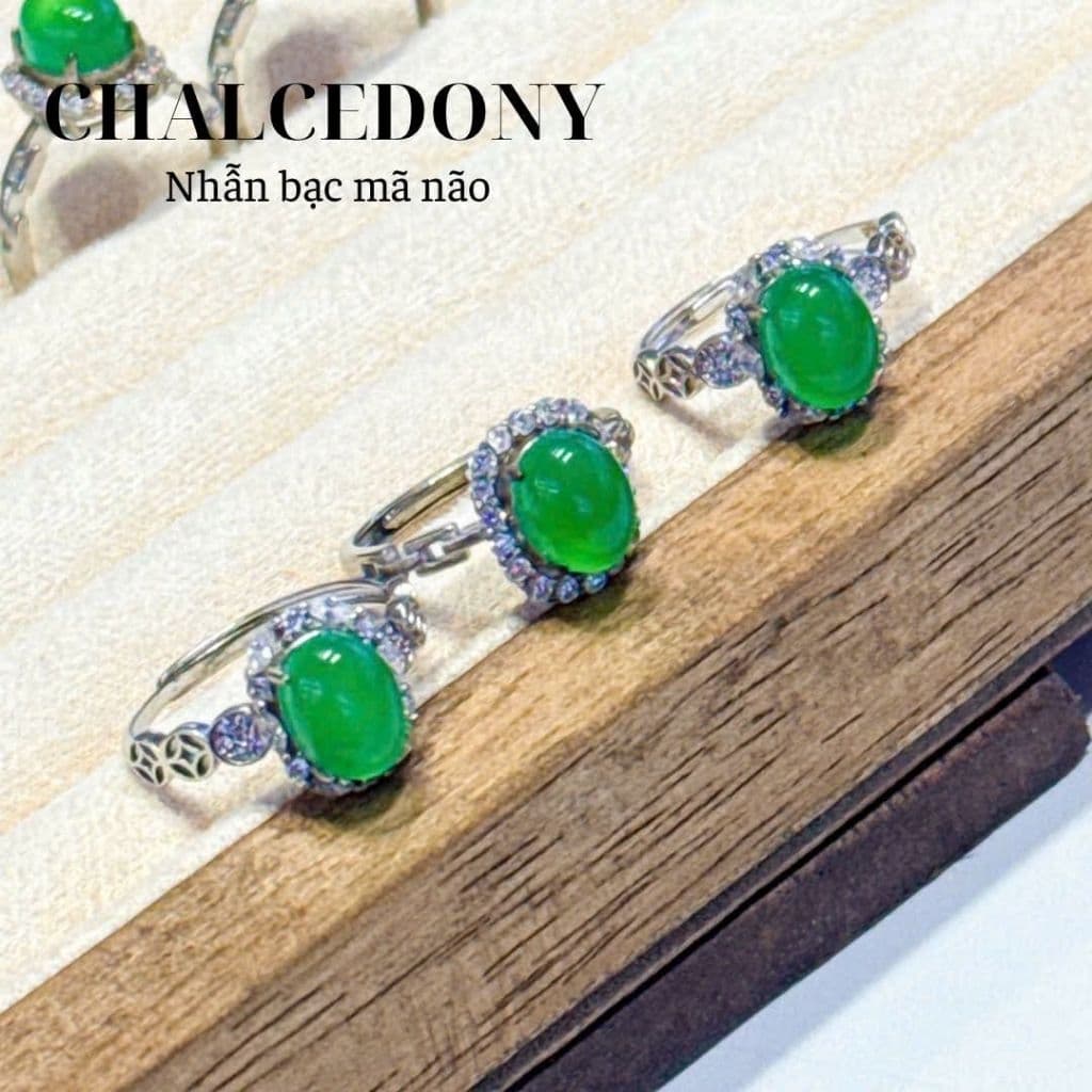 Nhẫn Khung Bac S925 Đính Viên Chalcedony Lục Đế SVIPPOR