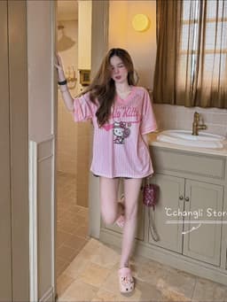 ( HÀNG QC MOMO 1558 - SẴN ) Áo Phông Kẻ Cổ V Form Rộng 6