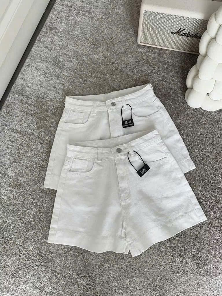 Quần Short Jean Nữ Bacsic Lưng Cao , Form Chữ A Tôn Dáng , Năng Động Cho Mùa Hè