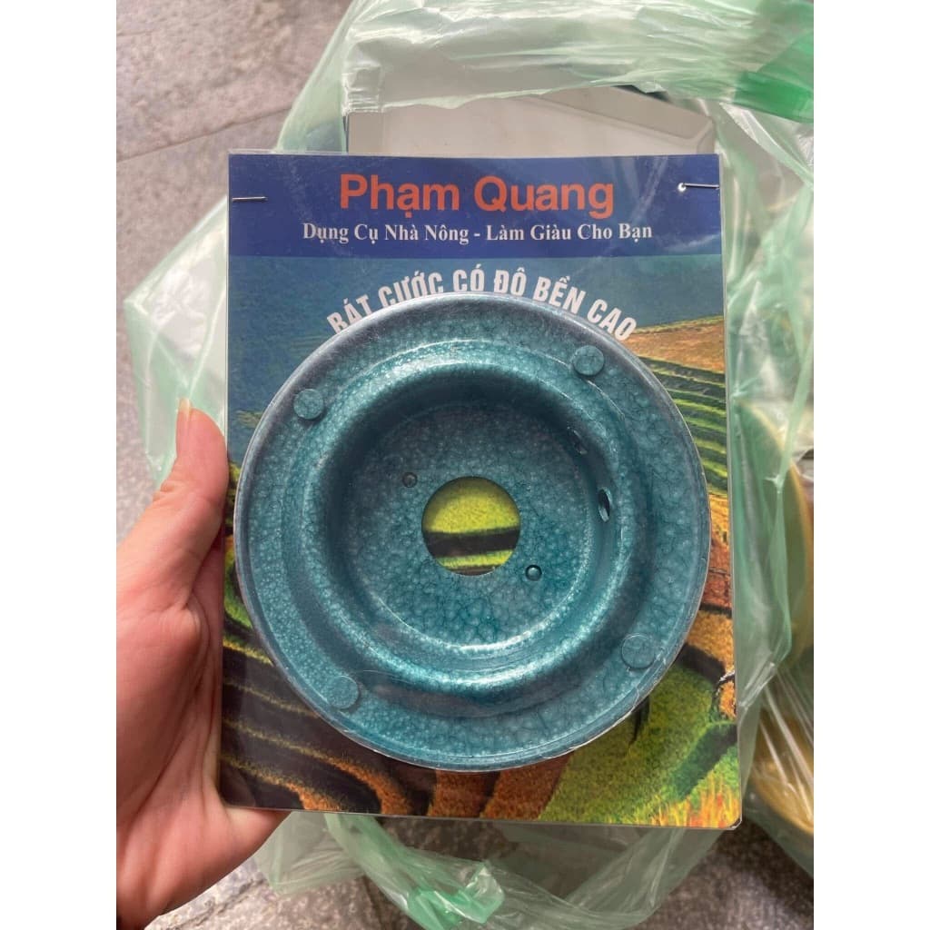 Bát cước( ổ cước) phạm Quang cải tiến, dày dặn chống dứt cước. Lắp cho tất cả các loại máy cắt cỏ