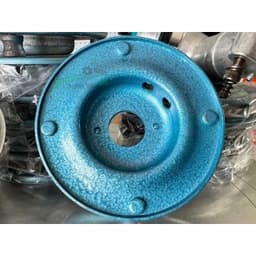 Bát cước( ổ cước) phạm Quang cải tiến, dày dặn chống dứt cước. Lắp cho tất cả các loại máy cắt cỏ 4