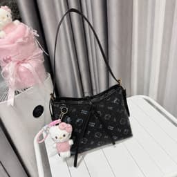Túi Đeo Vai Hello Kitty size 25 và size 30 Kèm Móc Gấu Kitty Dễ Thương Đi Học Đi Chơi Siêu Cute 4