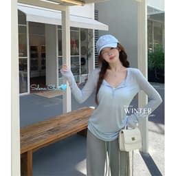 [ MỞ BÁN - CHẤT PREMIUM ] Áo Thun Nữ Tay Dài Chất Giấy Premium Khuy Cúc Mỏng Nhẹ Co Giãn Basic Hàn Quốc BYJANE - 702 5
