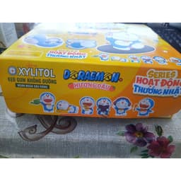 Kẹo gum Lotte Doraemon không đường hương dâu hộp 09 trái 3