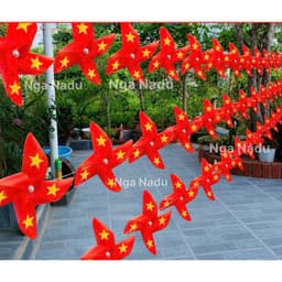 Sét 100 /50 Chong chóng CỜ ĐỎ IN SAO VÀNG,TÔI YÊU VIỆT NAM treo trang trí trường học,khai giảng 2/9,quán cà phê,trà sữa 5