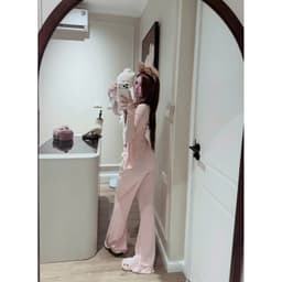 Sét áo thun 2 dây kèm áo khoác hồng mỏng+ quần loe kẻ dài 3