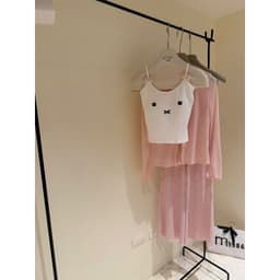 Sét áo thun 2 dây kèm áo khoác hồng mỏng+ quần loe kẻ dài 8