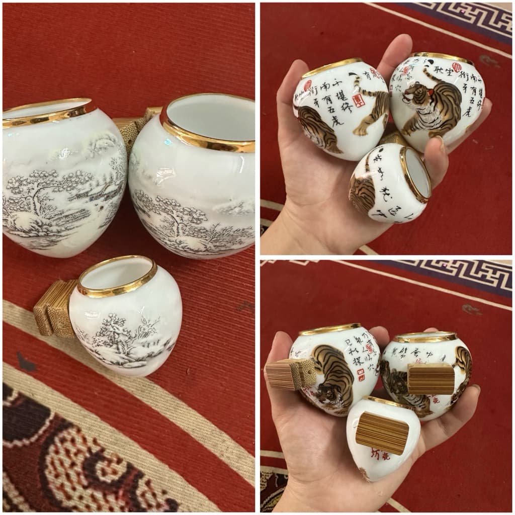 Cóng Chim Hoạ Mi, Cóng decal hàng tàu đựng thức ăn cho chim gắn sẵn tai tre tia cữ 1.8 sang trọng, tiện lợi