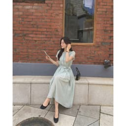 Lily.clothes- Váy đầm nữ dáng dài cổ tròn cộc tay xếp ly eo kèm dây buộc nơ vải đũi tơ style Hàn Quốc - Yuna Dress (V63) 5