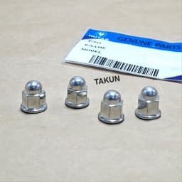 4 Ốc, tán đũa đầu quylat bịt xe DREAM, WAVE... 7mm 1