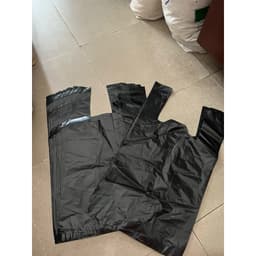 1Kg Túi nilong đen đẹp, dẻo, dai, hai quai không hôi dùng gói hàng, đựng rác size 10kg và 15kg. Màng PE đen 4