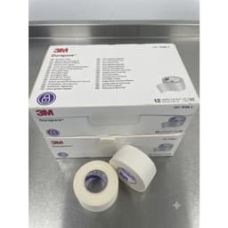 Set 2 cuộn, 6 cuộn, Băng keo lụa y tế 3M Durapore mã 1538-1 kích thươc 2,5cm x 9,1m. 1