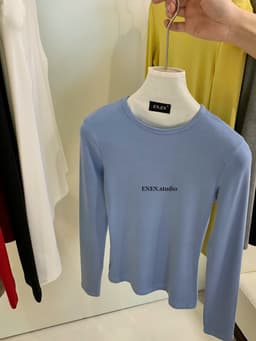 𝑨𝒏𝒏 𝑺𝒕𝒖𝒅𝒊𝒐 [SẴN] / Áo Thun Nữ Trơn Dài Tay 𝐄𝐍.𝐄𝐍 10919 Cổ Tròn Dáng Ôm Body Cotton Co Giãn Basic 9