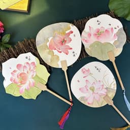 Quạt Cầm Tay Hoa Sen Nghệ Thuật – Quạt Lá Sen Mini Chụp Ảnh, Phụ Kiện Áo Dài Cô Dâu, Trang Trí Cổ Phong 3