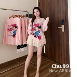 Áo phông giấy gạo dài tay cổ tròn in hình MK đeo nơ hồng nasa 1