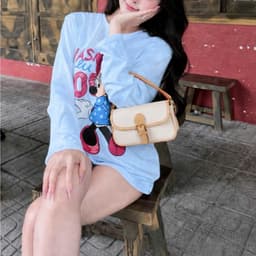 Áo phông giấy gạo dài tay cổ tròn in hình MK đeo nơ hồng nasa 4