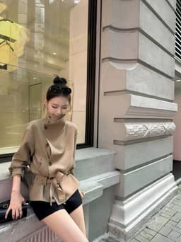 [ Deal - Mở Bán] Áo Khoác Nữ Dáng Ngắn Cổ Cao Cài Khuy Lệch Có Đai Eo Phong Cách Hàn Quốc Chali AZ90 2