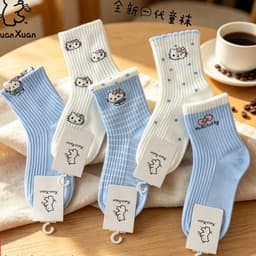 Bộ 10 đôi tất cho bé gái dễ thương, màu pastel ngọt ngào, phù hợp với phong cách thời trang của bé. 1