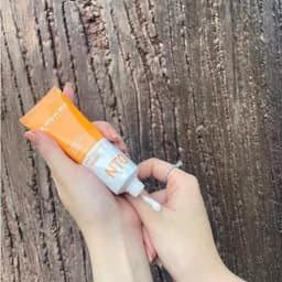 Kem dưỡng trắng giảm sắc tố da da Ahohwa Whitening Cream NTG 4