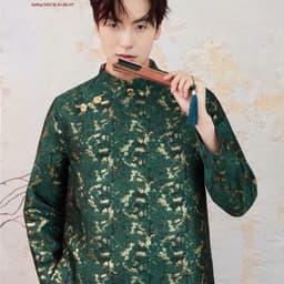 Áo dài Nam Cẩm Vũ 2 màu xanh rêu - đỏ chất liệu gấm dệt ánh kim cứng cáp vừa phải - đứng form - nam tính 8