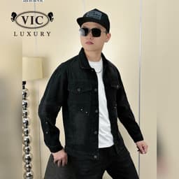 KHOÁC JEAN ĐEN CAO CẤP,PHONG CÁCH CÁ TÍNH,THỜI THƯỢNG, MẪU KHOÁC JEAN NEW 2026 AKB-503 1