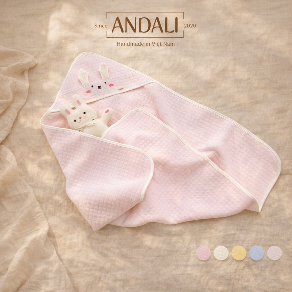 Chăn Ủ Xốp 4 Mùa Anchee Cho Bé Sơ Sinh Mẫu mới phối tai thú, chất liệu cotton xốp, kích thước 80 × 80cm.
