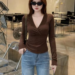 Áo Thun Nữ Cổ V Đắp Chéo – CHEZI HOUSE – Thun Gân Co Giãn, Tay Dài Ôm Body – #HH551 – Màu Đen/Nâu/Be/Đỏ 2