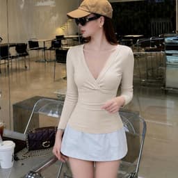 Áo Thun Nữ Cổ V Đắp Chéo – CHEZI HOUSE – Thun Gân Co Giãn, Tay Dài Ôm Body – #HH551 – Màu Đen/Nâu/Be/Đỏ 6