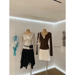 [SẴN]x 𝐖𝐆𝐖𝐄/ Áo Thun Dài Tay Phối Ren Ngực Mỏng Ôm Body 𝐄𝐍𝐄𝐍 10711 Áo Thun Nữ Tay Dài Cài Cúc Điệu Đà 3