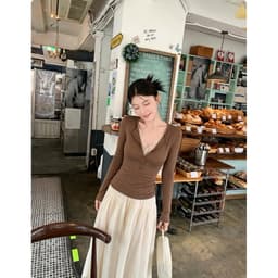 [SẴN]x 𝐖𝐆𝐖𝐄/ Áo Thun Dài Tay Phối Ren Ngực Mỏng Ôm Body 𝐄𝐍𝐄𝐍 10711 Áo Thun Nữ Tay Dài Cài Cúc Điệu Đà 8
