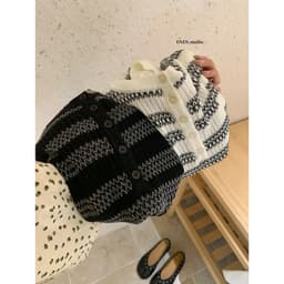 [SẴN Kẻ Trắng] 𝑻𝒉𝒆𝑴𝒂𝒚 x 𝐖𝐆𝐖𝐄/ Áo Len Dài Tay Cổ V Kẻ Sọc Mỏng Ôm Body 𝐄𝐍.𝐄𝐍 11013, Áo Len Nữ Dài Tay Cài Cúc ZicZag 5