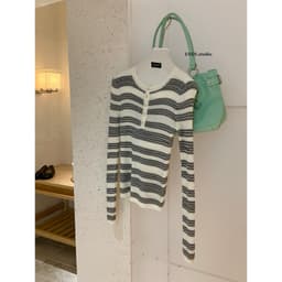 [SẴN Kẻ Trắng] 𝑻𝒉𝒆𝑴𝒂𝒚 x 𝐖𝐆𝐖𝐄/ Áo Len Dài Tay Cổ V Kẻ Sọc Mỏng Ôm Body 𝐄𝐍.𝐄𝐍 11013, Áo Len Nữ Dài Tay Cài Cúc ZicZag 7