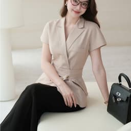 Áo Vest Tay Hến Kèm Đai Chất Bò Lụa Màu Be Thanh Lịch MACI MCAAVBE0400 Thời Trang Nữ Thiết Kế 2