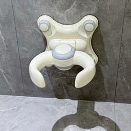 [Nâng cấp giác hút] Giá đỡ tắm đứng cho bé hiệu Hobbytree, dụng cụ hỗ trợ tắm và gội đầu cho bé dán tường 6