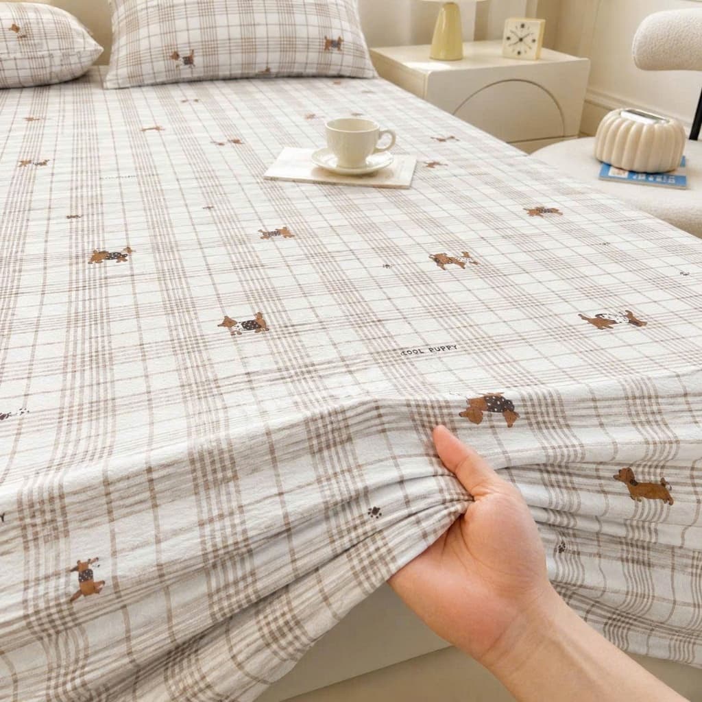 Bộ Ga Gối Cotton Đũi Vintage 3 Món Họa Tiết Cún Nâu Kẻ Caro, Ga Chun Kèm 2 Vỏ Gối Nằm, Mềm Mịn Thoáng Mát