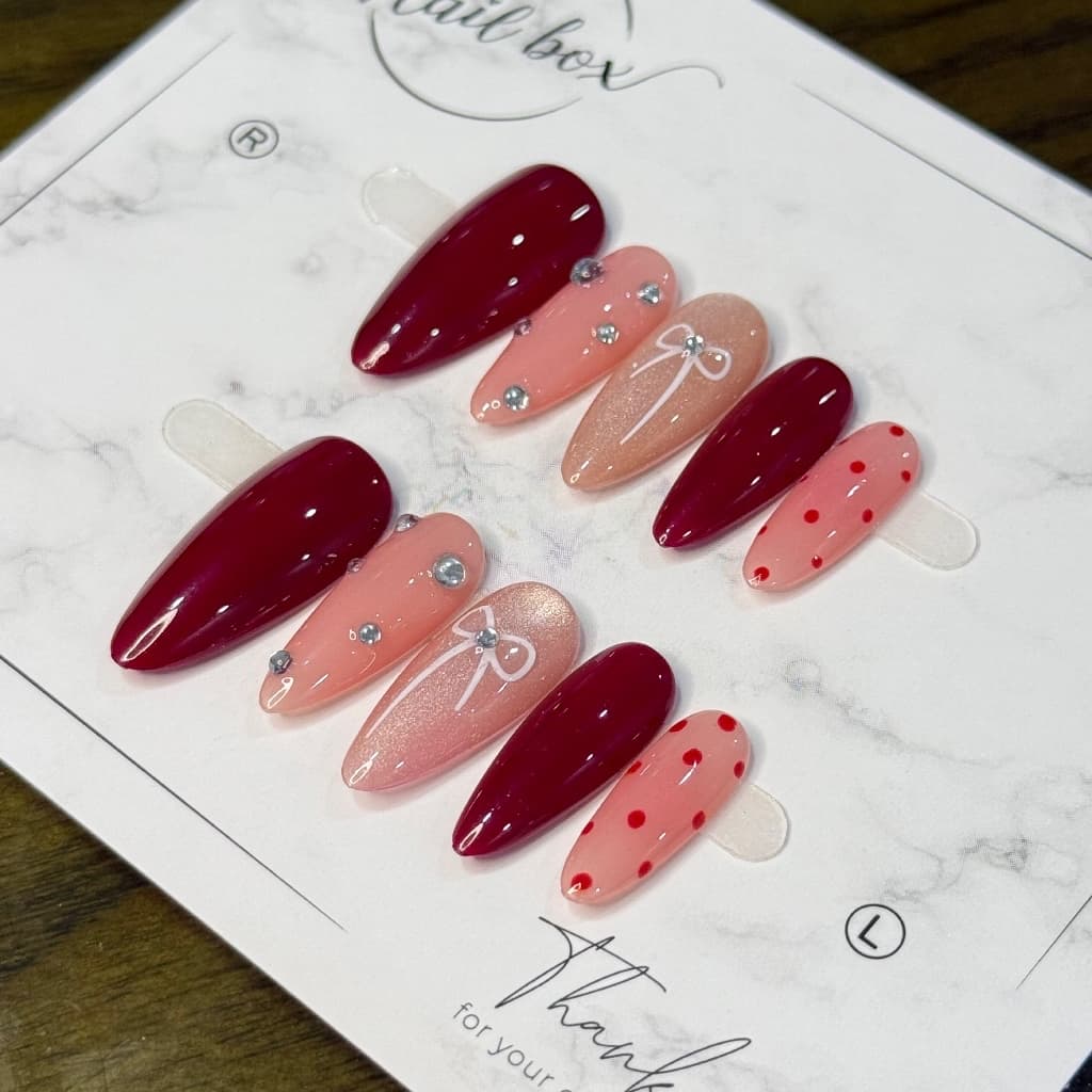 Móng Úp Đỏ Rượu Vang Mix Hồng Nude Đính Đá Nơ | Nail Box Handmade Thủ Công – Mellow Nailbox