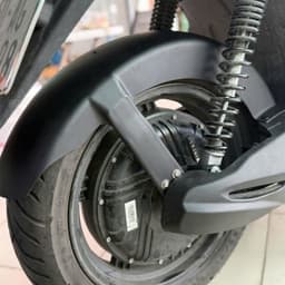 Dè Chắn Bùn Sau VinFast Feliz – Phụ Kiện Chống Văng Bùn Bảo Vệ Xe 4