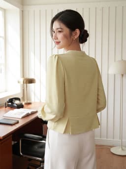 Áo sơ mi nữ CARDINA chất liệu linen dài tay cổ tròn phối ren xếp lý 6ASD03 9