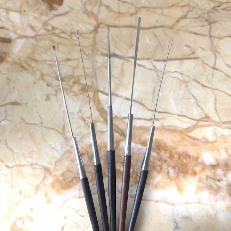 Cây Lấy Ráy Tai Chuyên Dụng Cán Gỗ Cao Cấp MOLLYHAIR - Dụng Cụ Vệ Sinh Tai Thư Giãn, Đầu Inox Không Gỉ Siêu Bền Đẹp