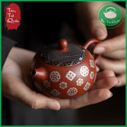 Ấm tử sa Nghi Hưng dáng tây thi họa tiết đồng tâm cách điệu 200 ml (Đại Hồng Bào) 2