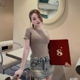 (Dmina) Áo thun nữ dáng ôm body hoạ tiết sọc chất liệu thun nhập cộc tay cổ tròn basic dễ phối đồ 1