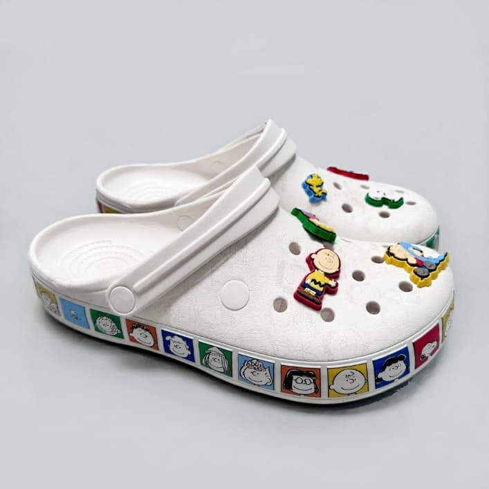 Dép sục nhựa bít mũi classic peanuts Ver 3, sục peanuts in hình cún dễ thương, sục đế thấp họa tiết sắt màu nam nữ