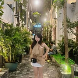 Áo lệch vai bèo tầng chất tơ nhẹ bồng bềnh, áo tơ chéo vai xếp tầng dáng ngắn nhẹ nhàng quyến rũ 9